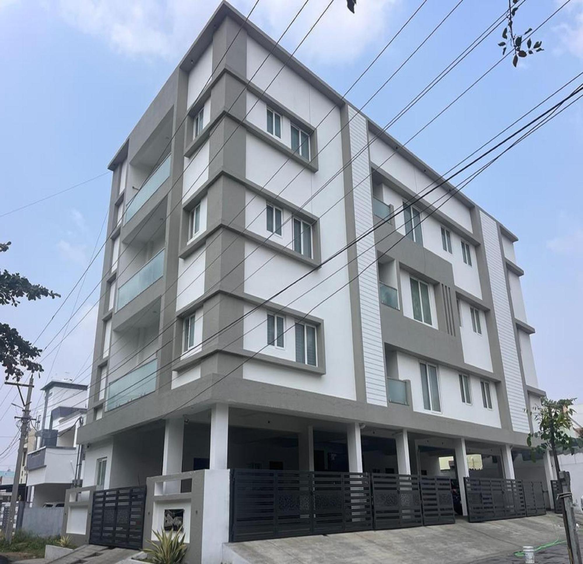 Thulasi Avenue Inn Pollāchi 외부 사진
