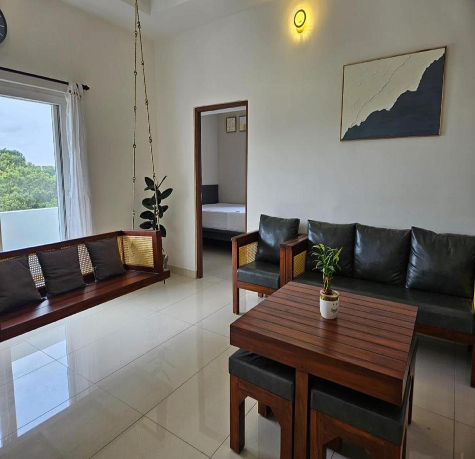 Thulasi Avenue Inn Pollāchi 외부 사진