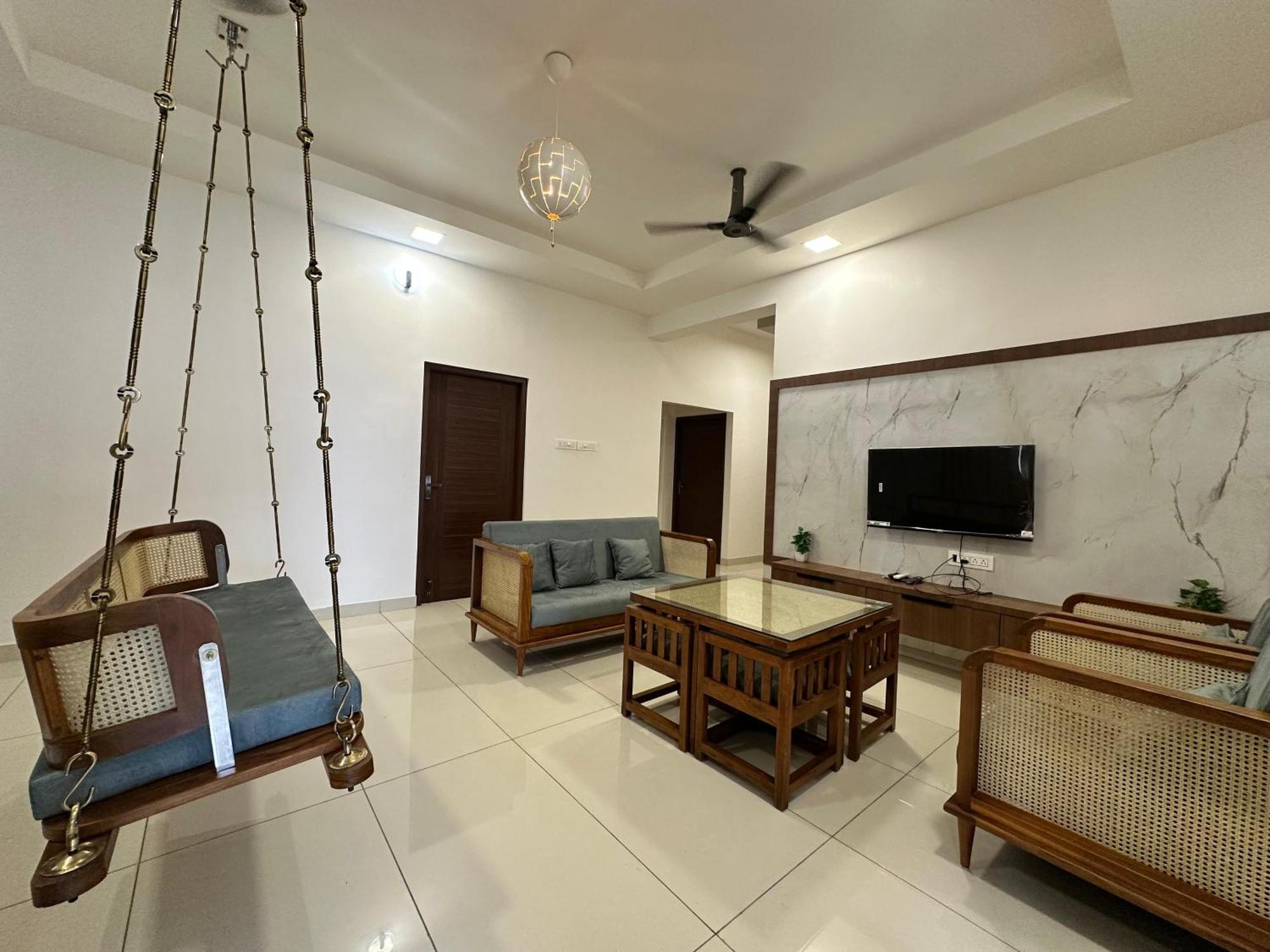 Thulasi Avenue Inn Pollāchi 외부 사진