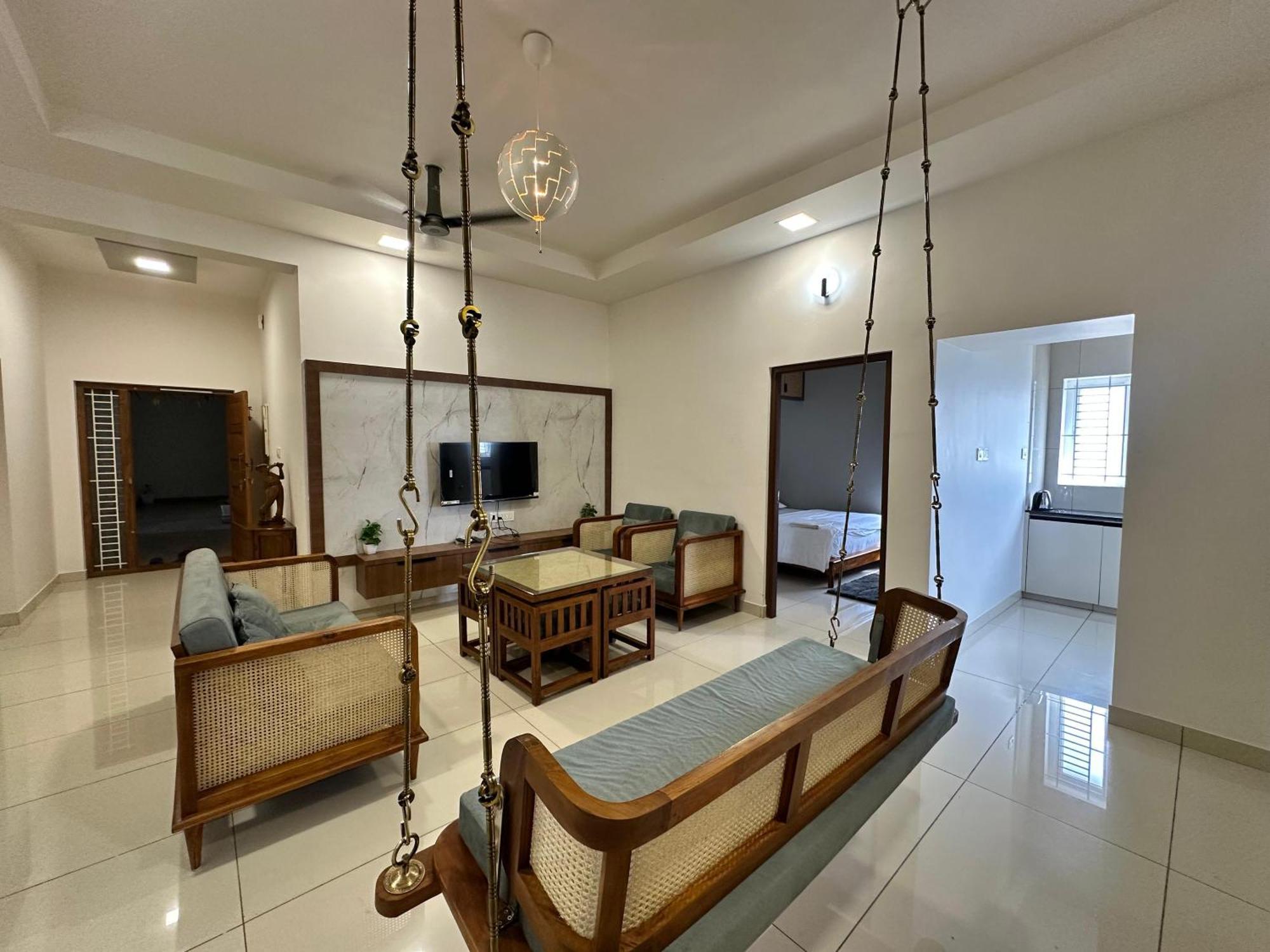 Thulasi Avenue Inn Pollāchi 외부 사진